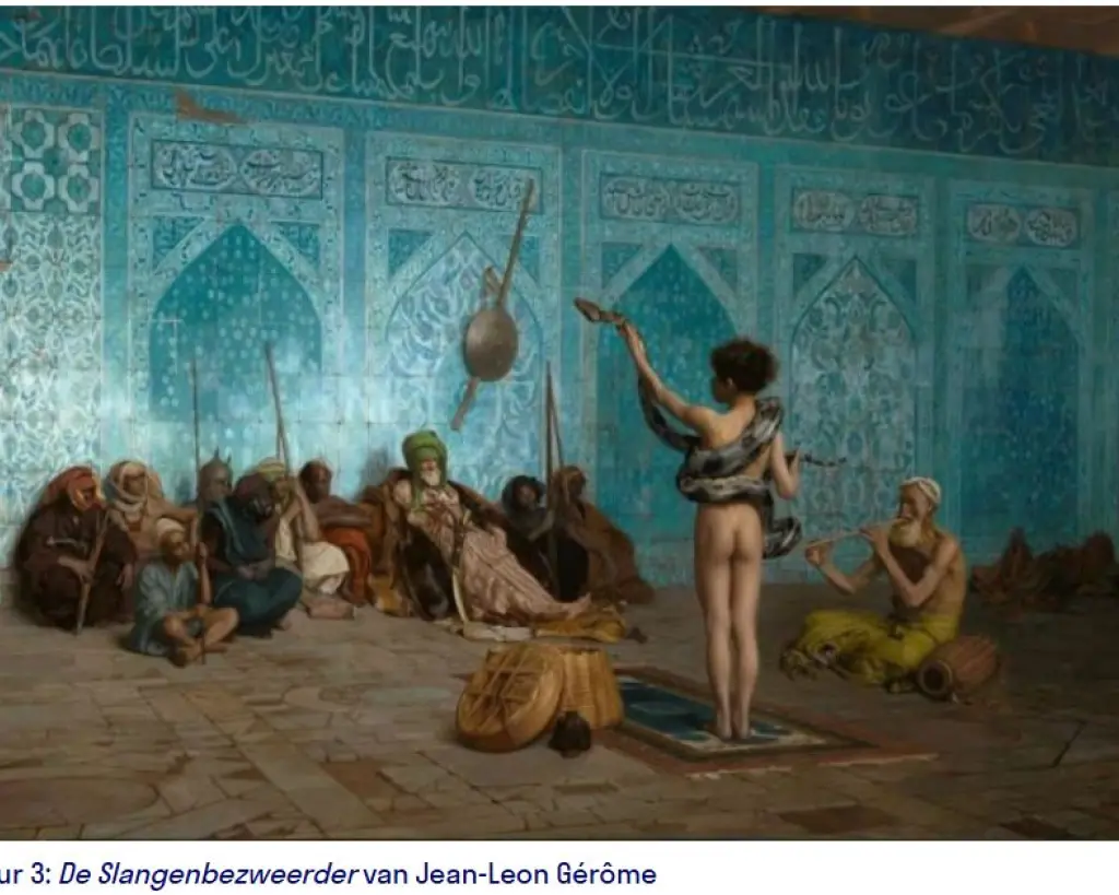 Schilderij De Slangenbezweerder (1879) van de Franse schilder Jean-Léon Gérôme. Tegen een met oosterse mozaïeken betegelde muur zit een groep mannen gekleed in simpele gewaden en met stokken in de hand op de grond. Ze kijken naar een naakt persoon (een kind?) met een slang om zich heen gedrapeerd. Rechts zit een man die een fluit bespeelt.